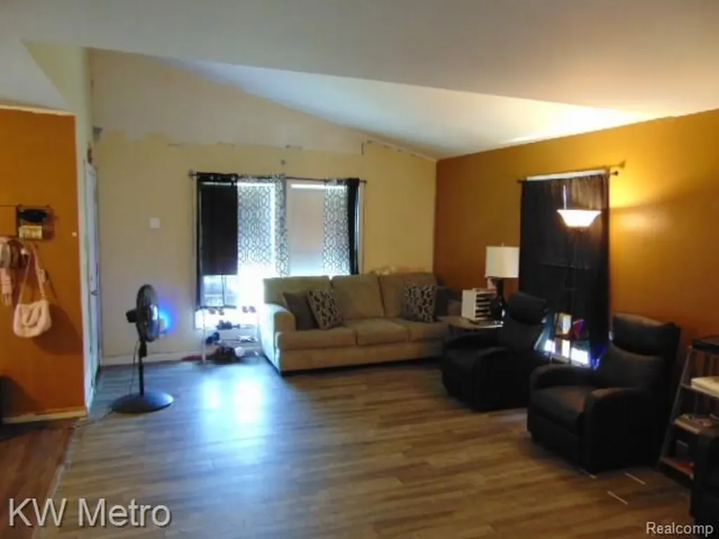 445 Navahoe Street Detroit City MI 48215