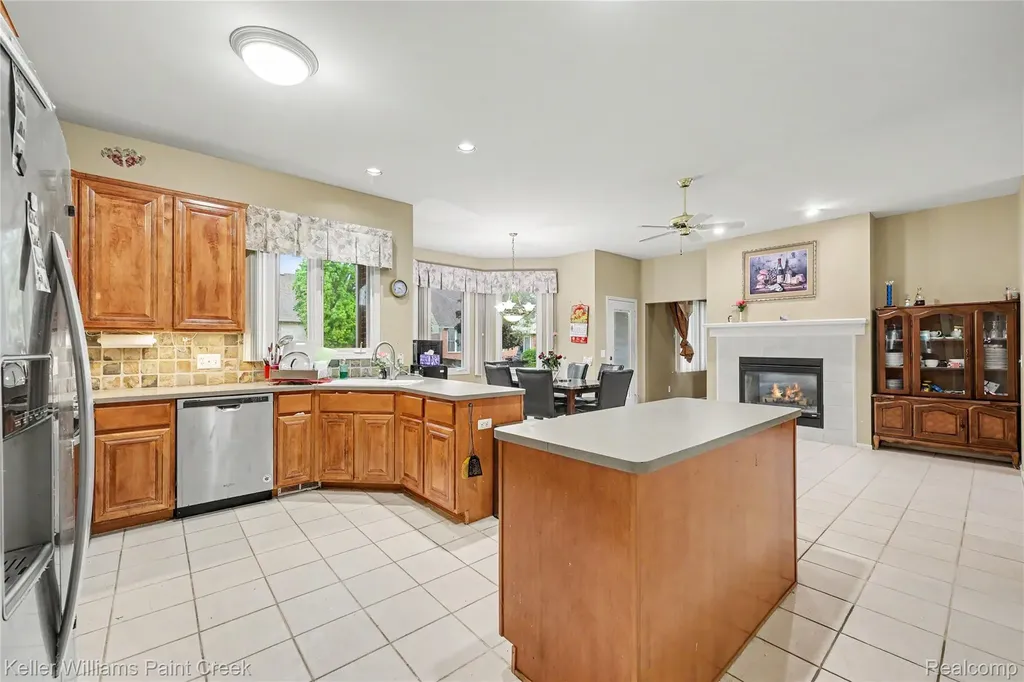 21257 Gentry Drive Macomb Township MI 48044