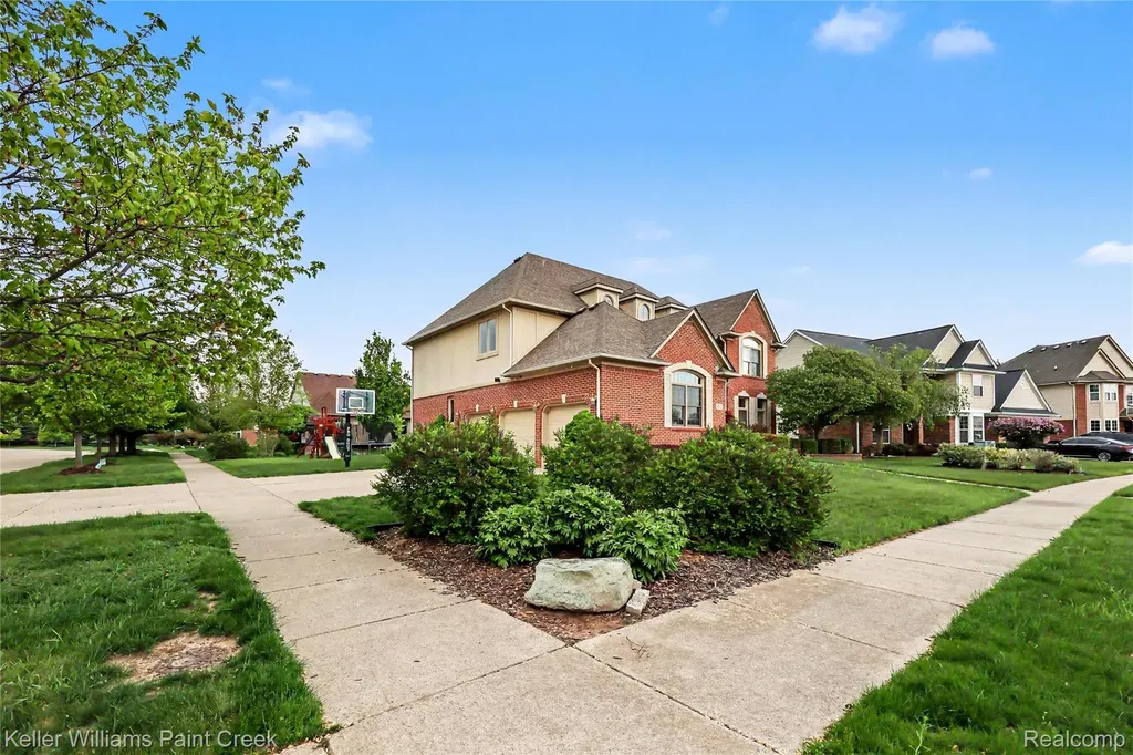 21257 Gentry Drive Macomb Township MI 48044