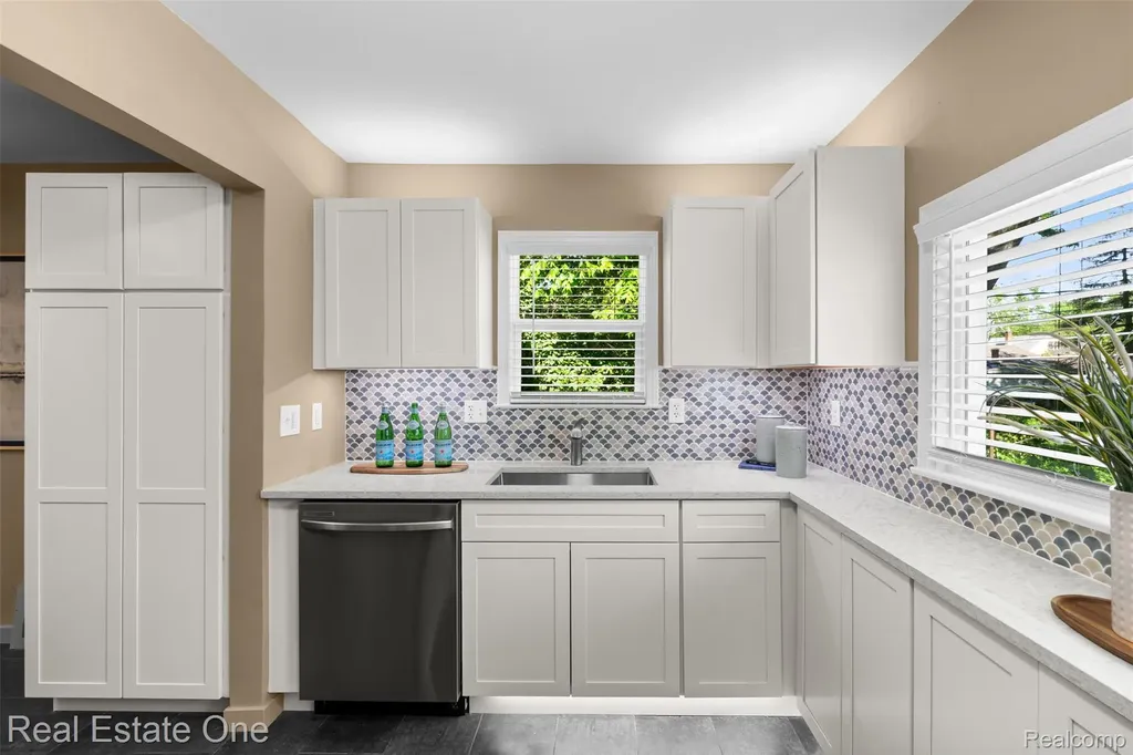 1411 Bauman Avenue Royal Oak City MI 48073