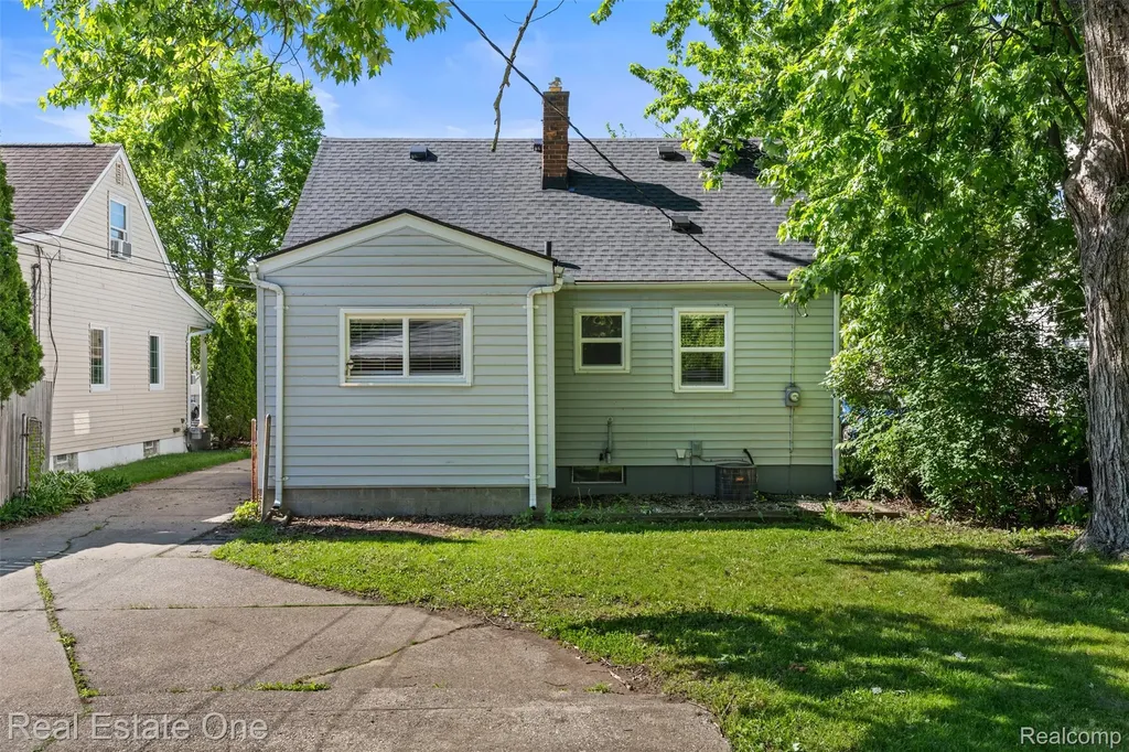 1411 Bauman Avenue Royal Oak City MI 48073
