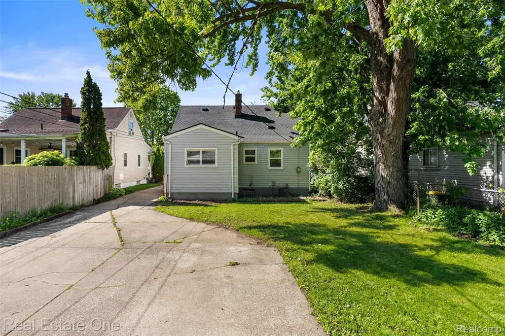 1411 Bauman Avenue Royal Oak City MI 48073