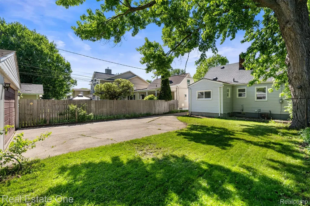 1411 Bauman Avenue Royal Oak City MI 48073