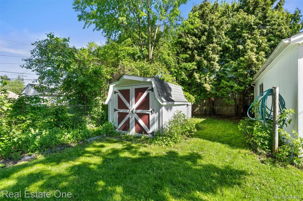 1411 Bauman Avenue Royal Oak City MI 48073
