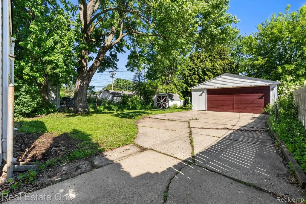 1411 Bauman Avenue Royal Oak City MI 48073