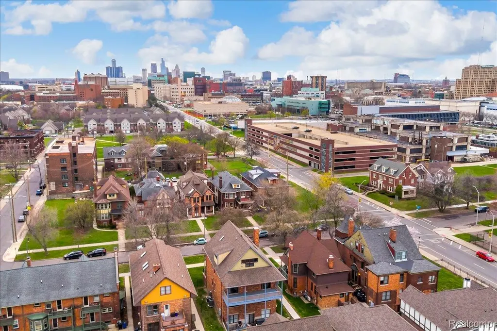 429 E Ferry Street Detroit City MI 48202