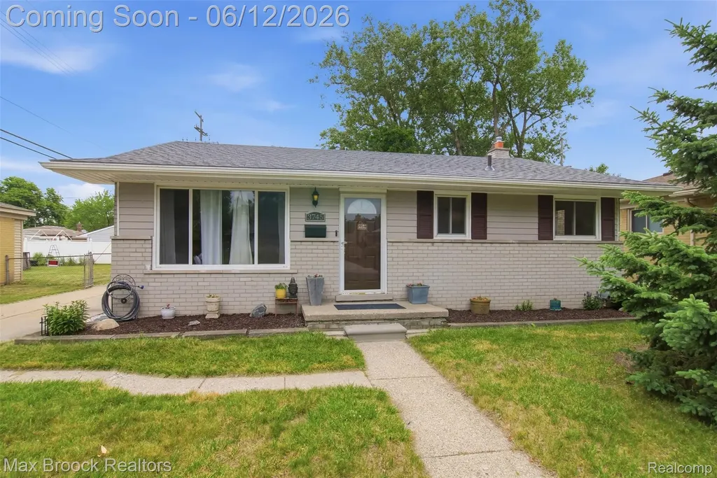 3745 Hayes Street Wayne City MI 48184