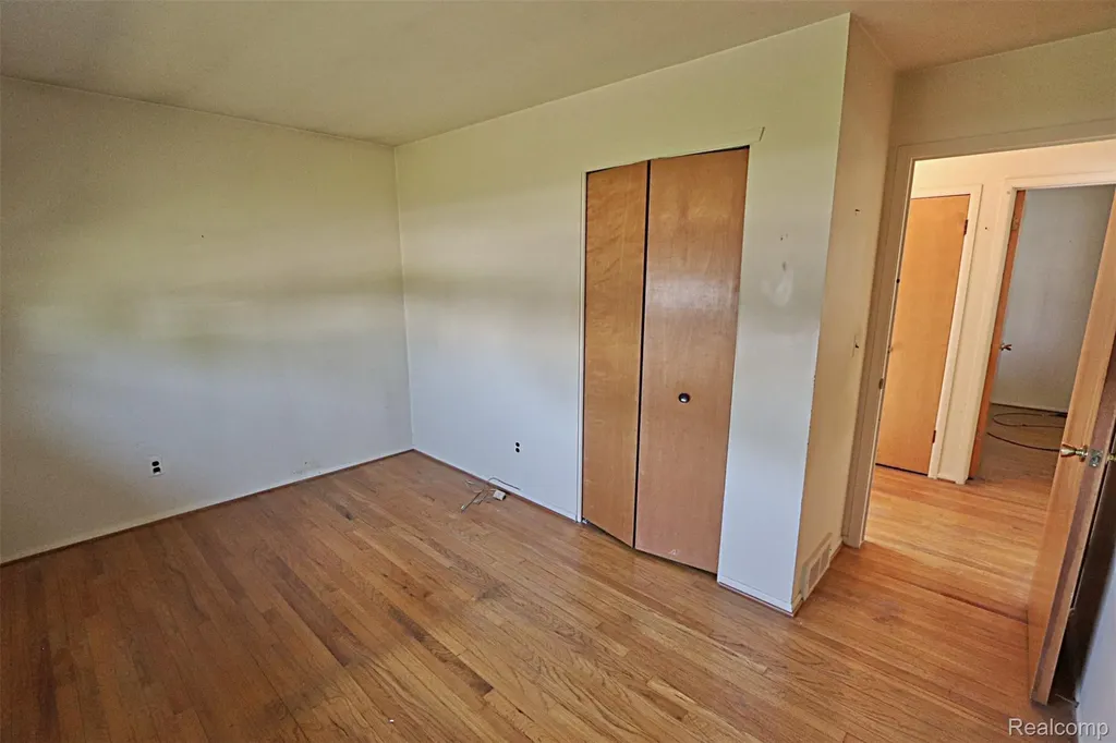 38011 Ross Street Livonia City MI 48154