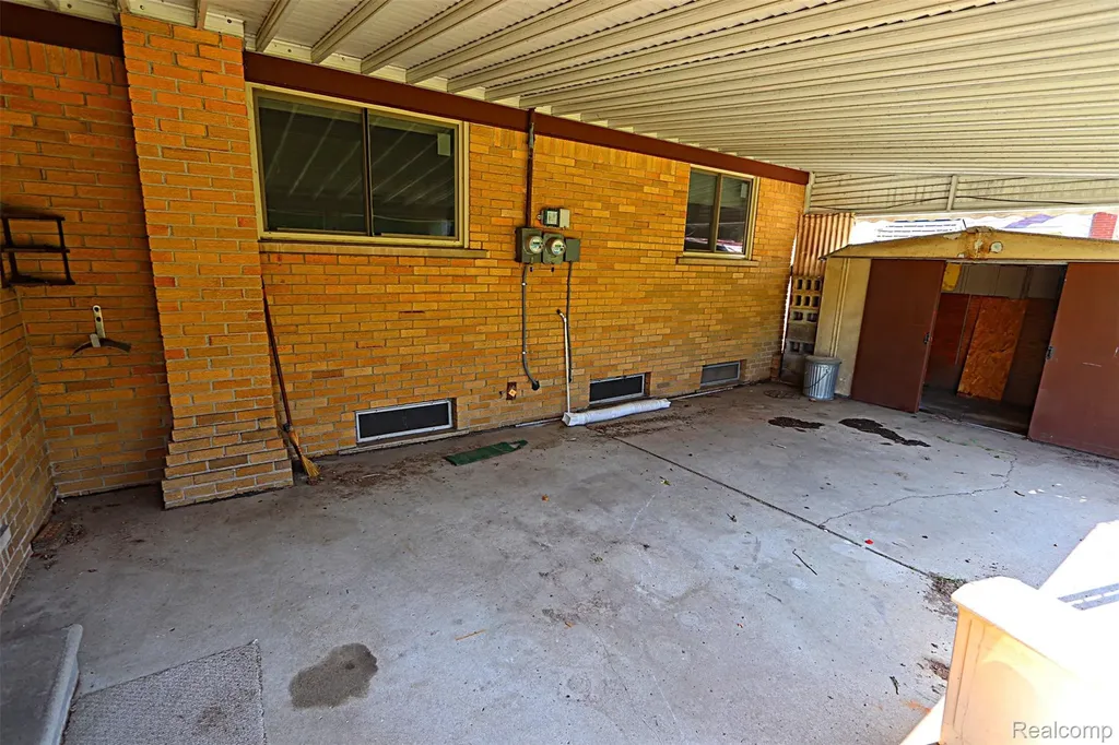 38011 Ross Street Livonia City MI 48154