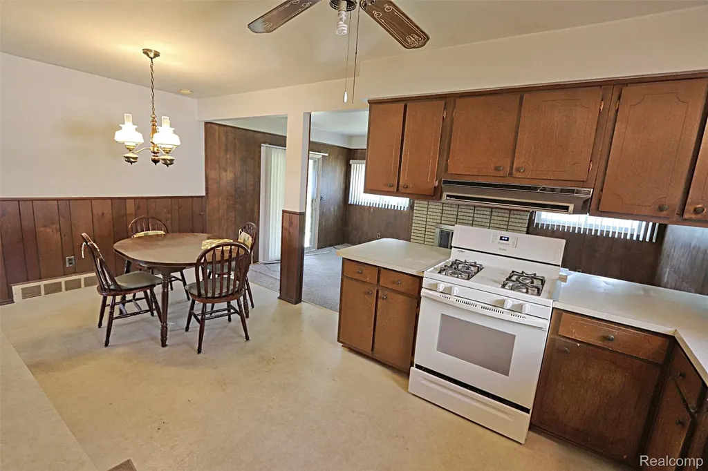 38011 Ross Street Livonia City MI 48154
