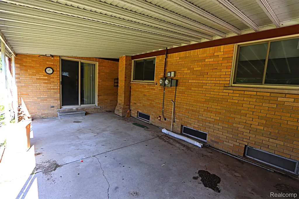 38011 Ross Street Livonia City MI 48154