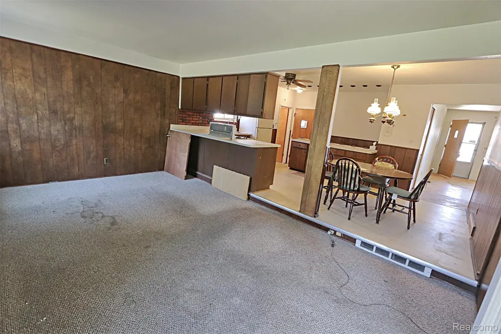 38011 Ross Street Livonia City MI 48154