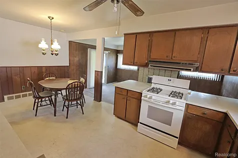 38011 Ross Street Livonia City MI 48154