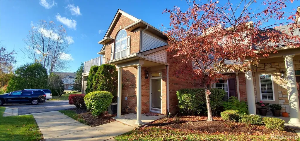 3633 Oakmonte Boulevard Oakland Charter Township MI 48306