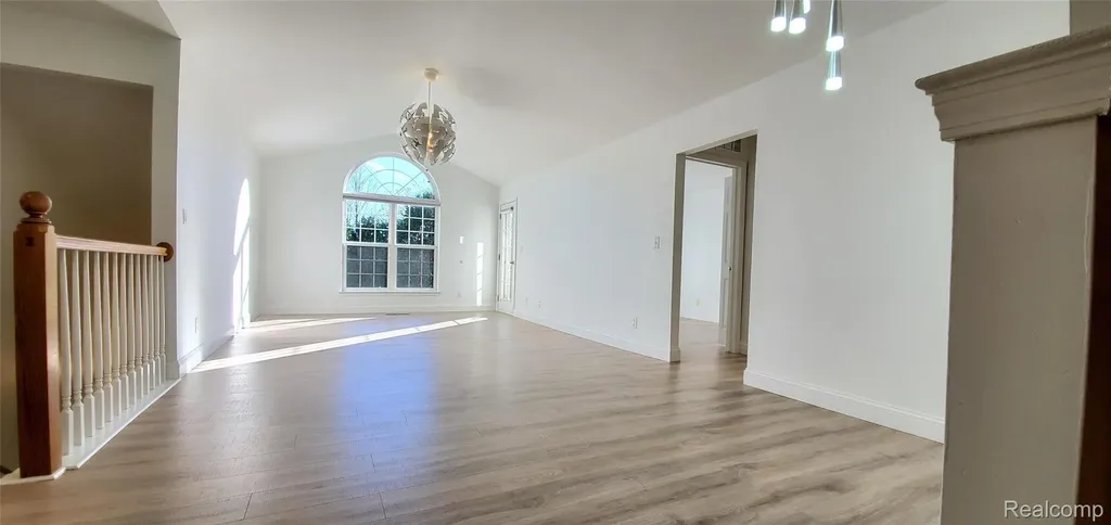 3633 Oakmonte Boulevard Oakland Charter Township MI 48306