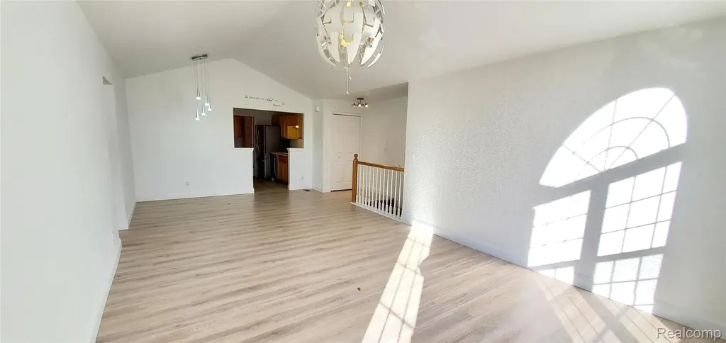 3633 Oakmonte Boulevard Oakland Charter Township MI 48306