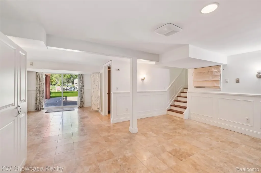 474 Beverly Island Drive Waterford Charter Township MI 48328