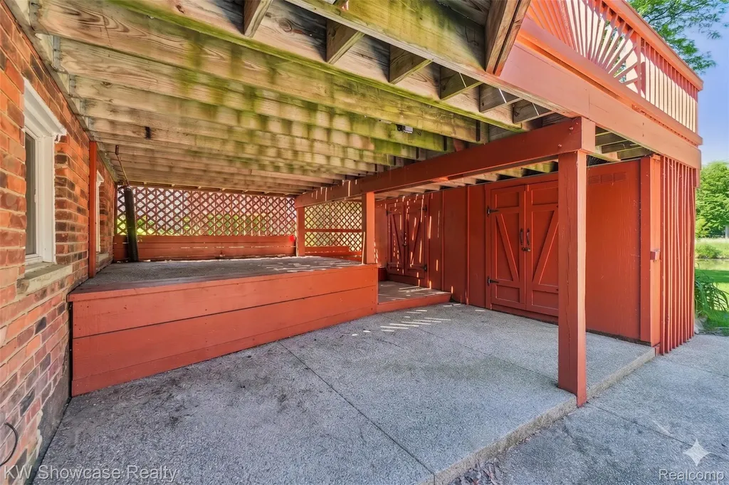 474 Beverly Island Drive Waterford Charter Township MI 48328