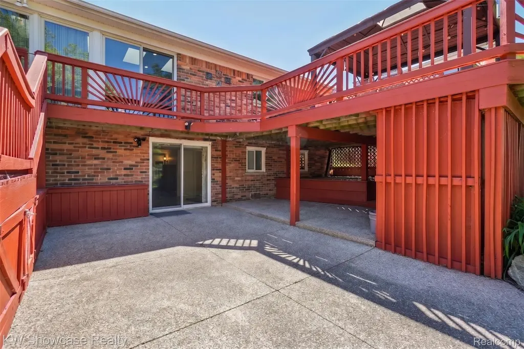 474 Beverly Island Drive Waterford Charter Township MI 48328