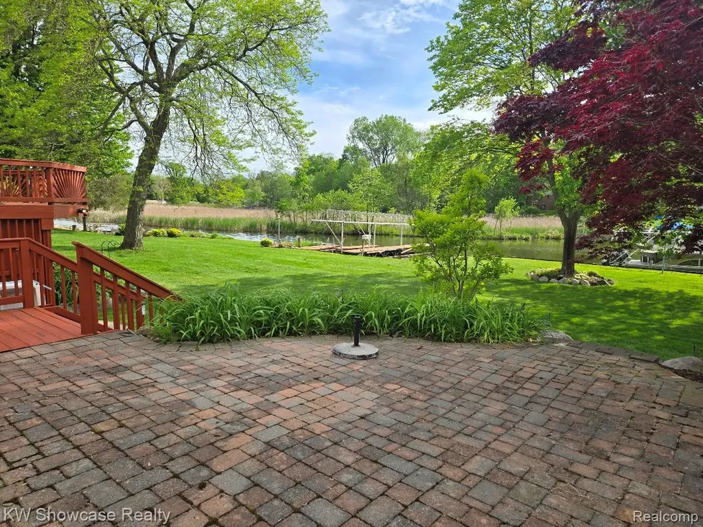 474 Beverly Island Drive Waterford Charter Township MI 48328