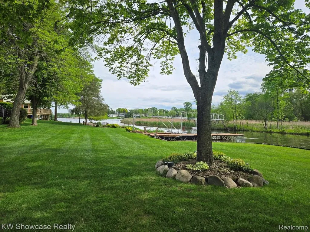 474 Beverly Island Drive Waterford Charter Township MI 48328