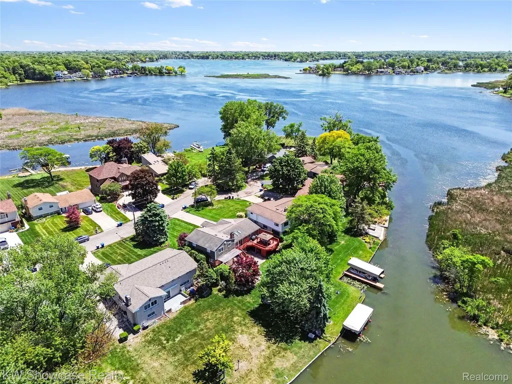 474 Beverly Island Drive Waterford Charter Township MI 48328