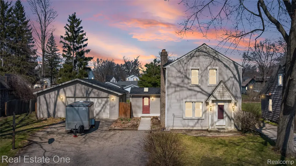 4058 Lomley Avenue Waterford Charter Township MI 48329