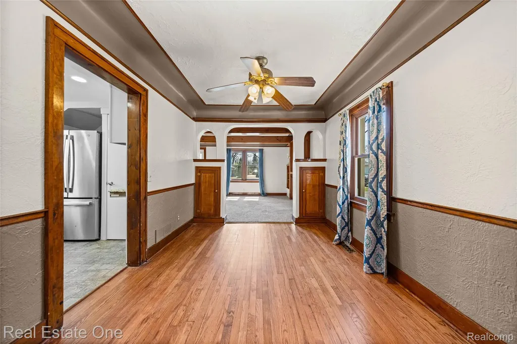 4058 Lomley Avenue Waterford Charter Township MI 48329