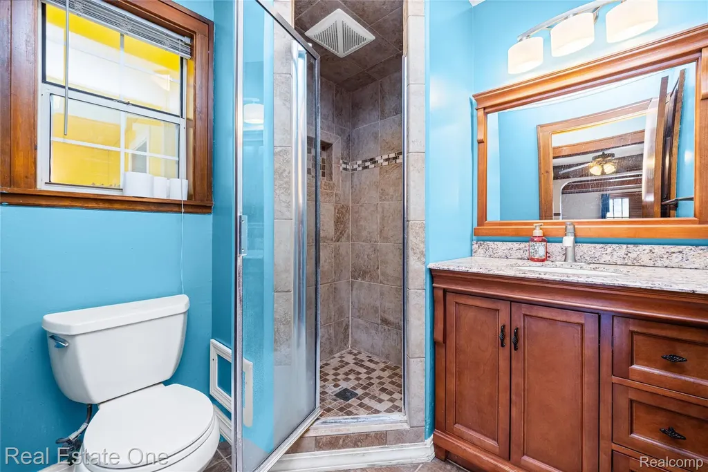 4058 Lomley Avenue Waterford Charter Township MI 48329