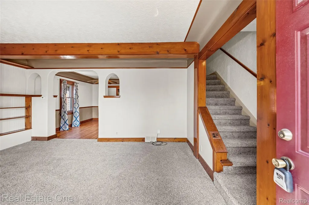 4058 Lomley Avenue Waterford Charter Township MI 48329