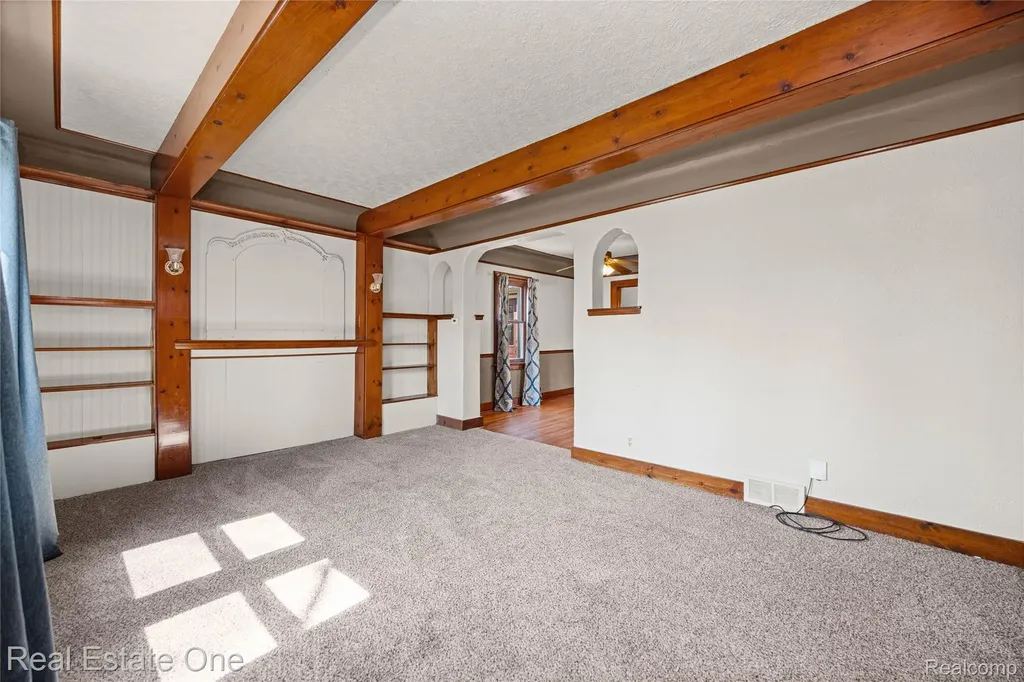 4058 Lomley Avenue Waterford Charter Township MI 48329