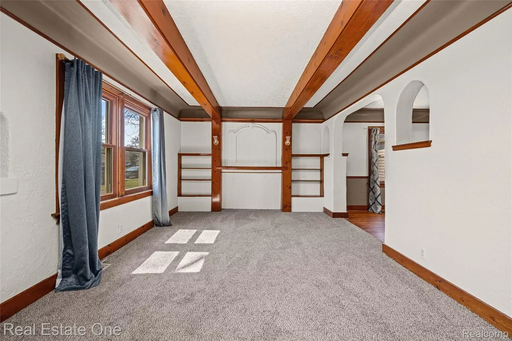 4058 Lomley Avenue Waterford Charter Township MI 48329