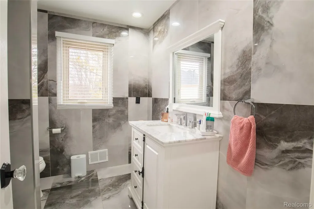 54275 Talon Court Shelby Charter Township MI 48315