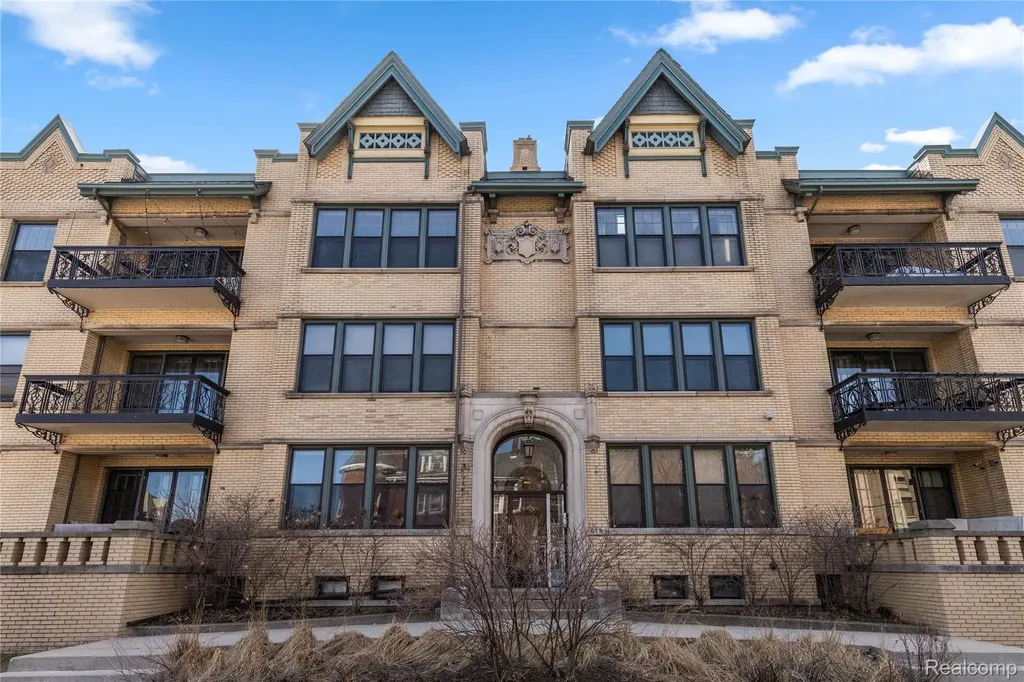 615 W Hancock Street Detroit City MI 48201