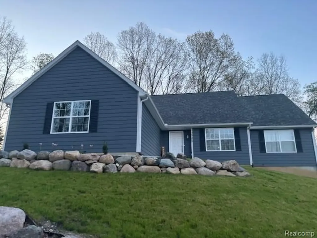 Brighton Township MI, 2909 Hideaway Beach Drive