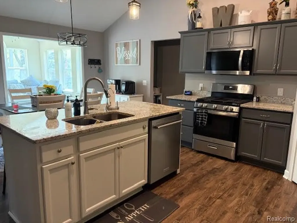 2909 Hideaway Beach Drive Brighton Township MI 48114