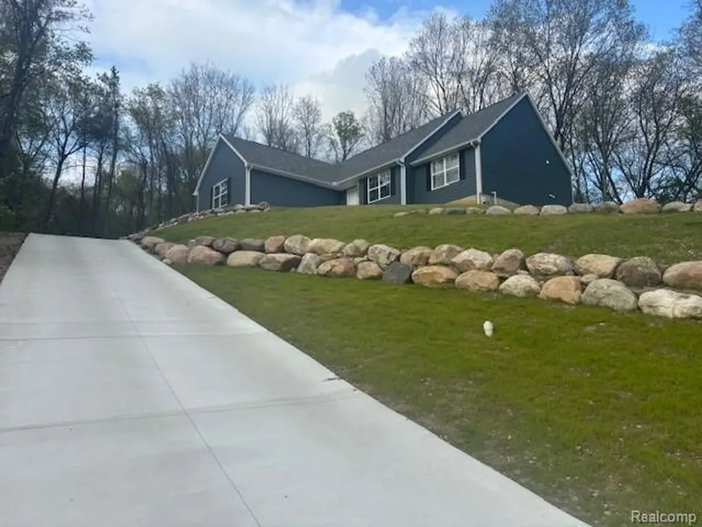 2909 Hideaway Beach Drive Brighton Township MI 48114