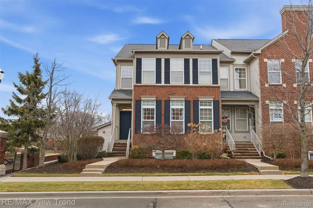 3270 Johanna Ware W Wixom City MI 48393