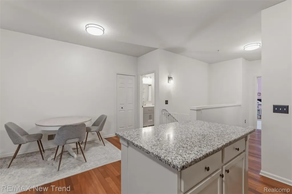 3270 Johanna Ware W Wixom City MI 48393