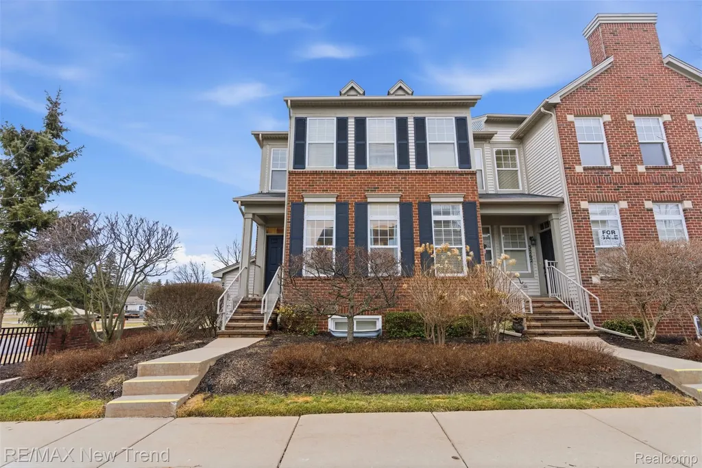 3270 Johanna Ware W Wixom City MI 48393