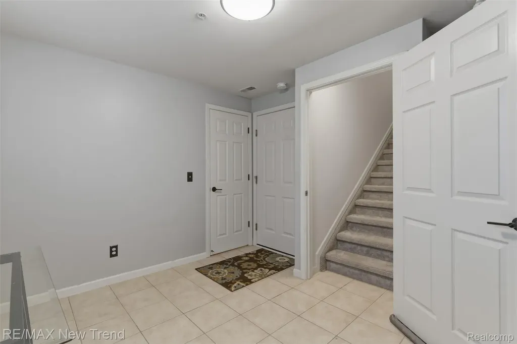 3270 Johanna Ware W Wixom City MI 48393
