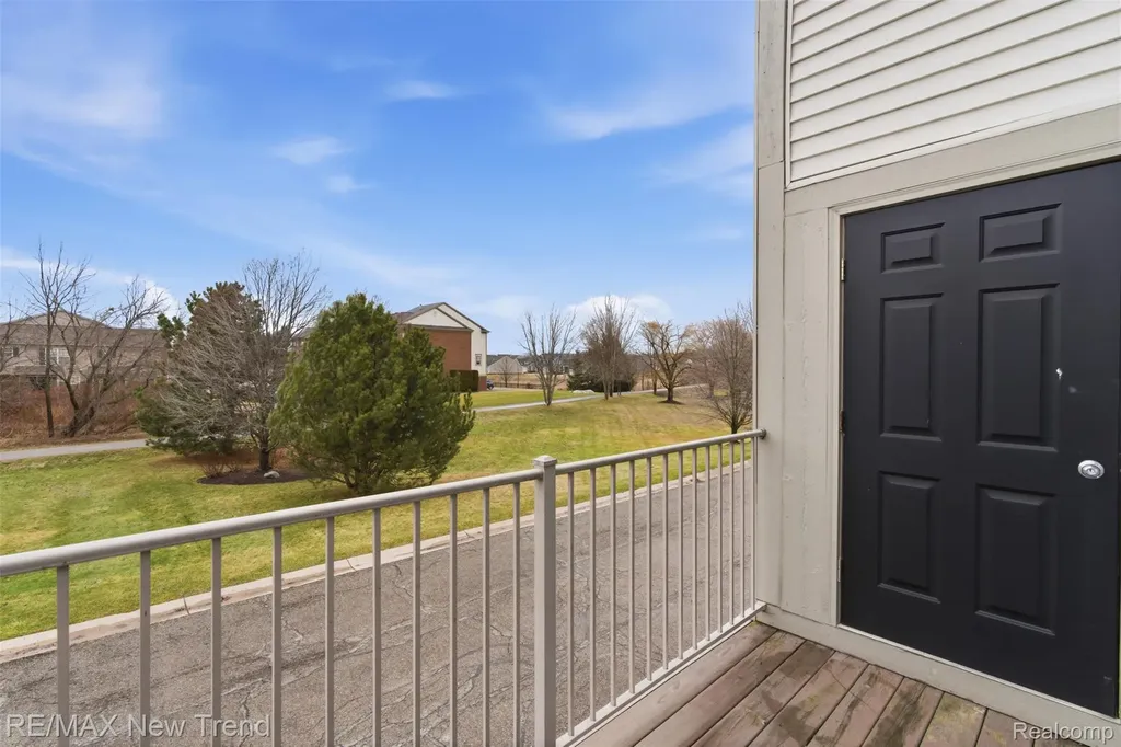 3270 Johanna Ware W Wixom City MI 48393