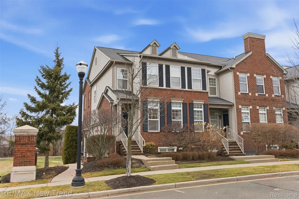 3270 Johanna Ware W Wixom City MI 48393