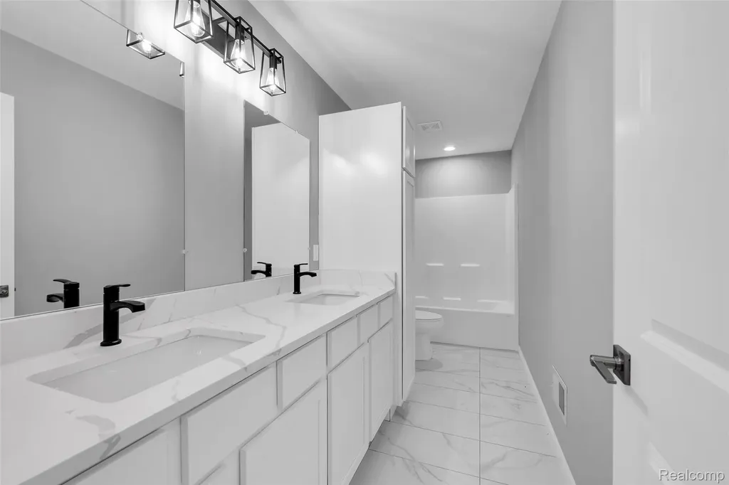 10010 Santa Lucia Court Grand Blanc City MI 48439