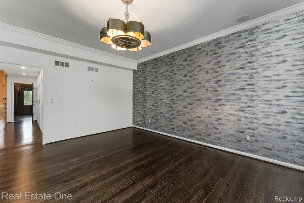 901 Bloomfield Club Court Bloomfield Hills City MI 48301