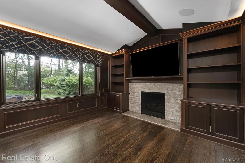 901 Bloomfield Club Court Bloomfield Hills City MI 48301