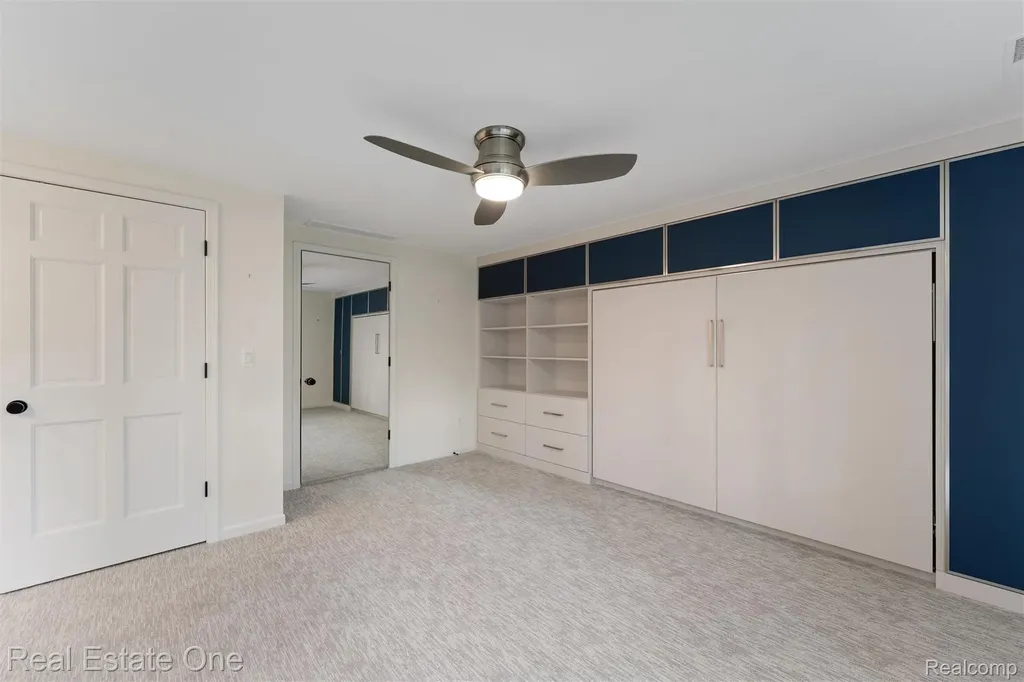 901 Bloomfield Club Court Bloomfield Hills City MI 48301