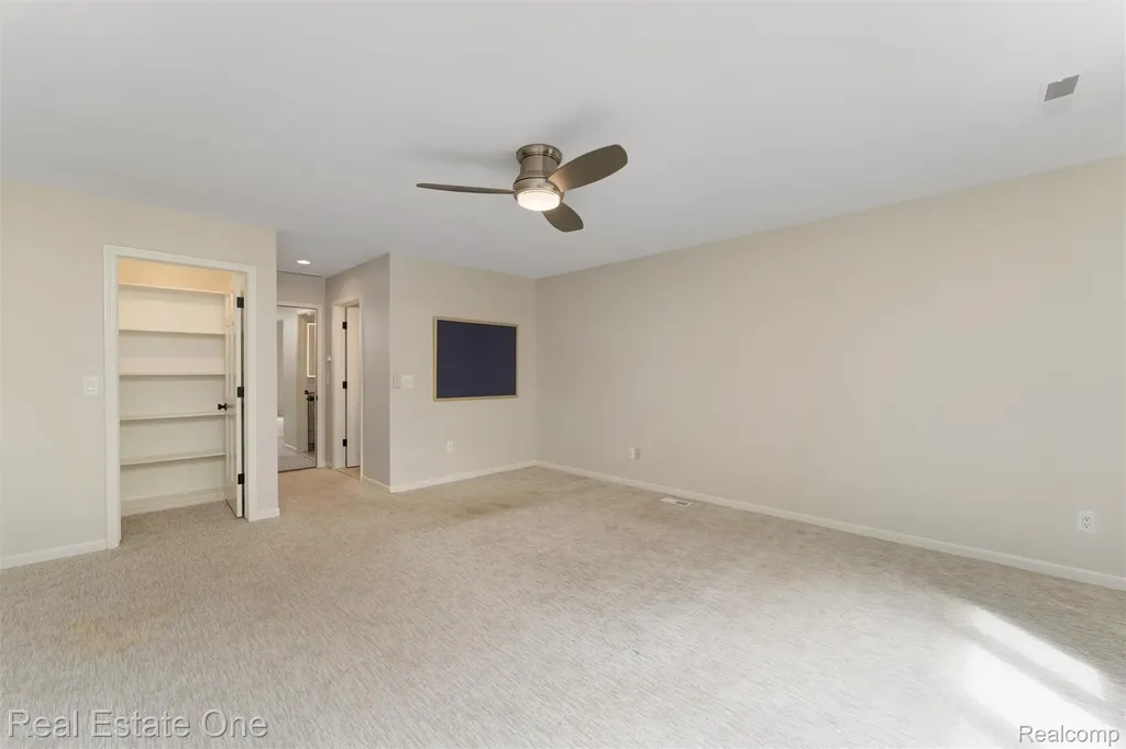 901 Bloomfield Club Court Bloomfield Hills City MI 48301