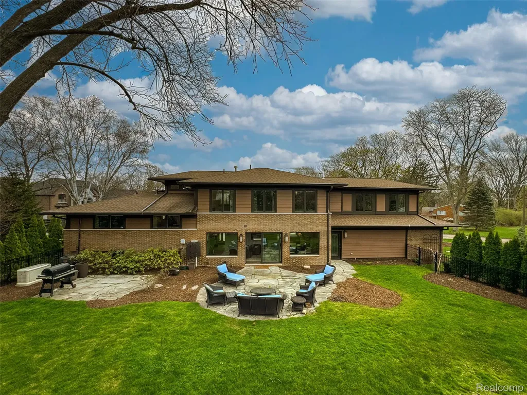 218 Hillboro Drive Bloomfield Hills City MI 48301