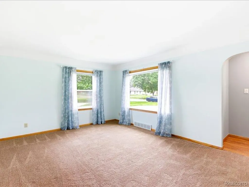 87 Connecticut Avenue Marysville City MI 48040